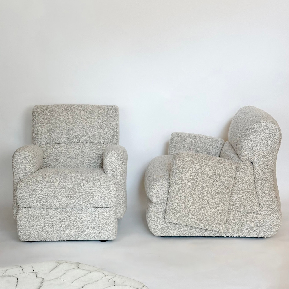 Late20th Century Pair of Italian Upholstered with Beige Boucle Fabric Armchairs